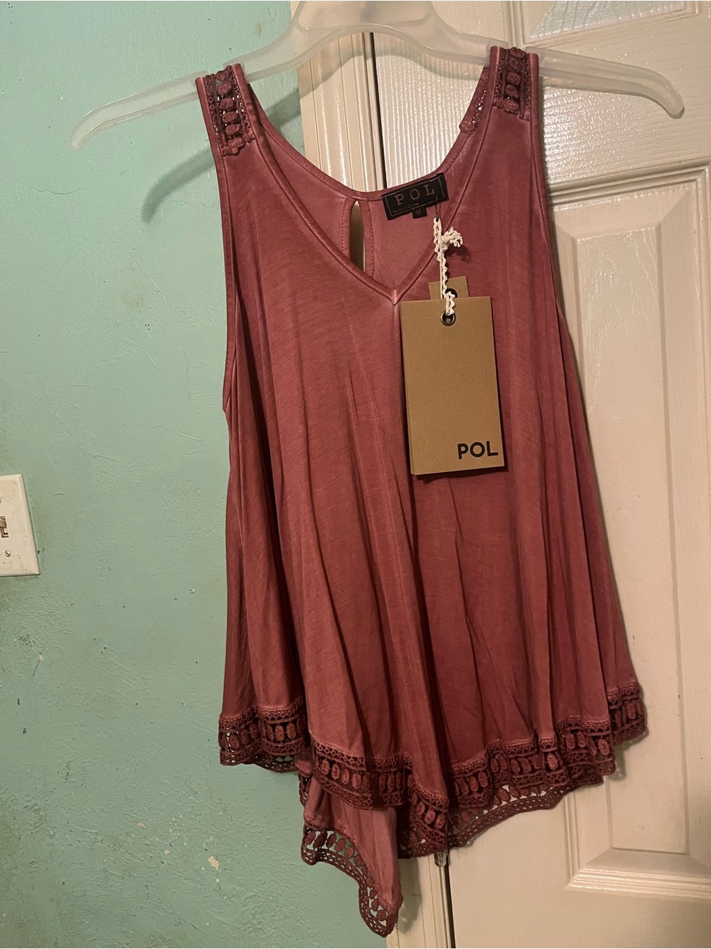 POL Women's V-Neck Sleeveless Tank Top in Mauve Pink